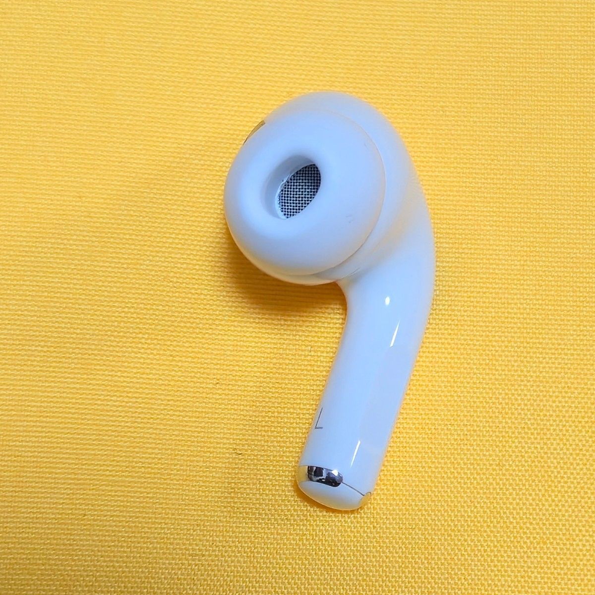 美品】AirPods pro 第2世代 左耳 USB-C A3048 片耳 L - メルカリ