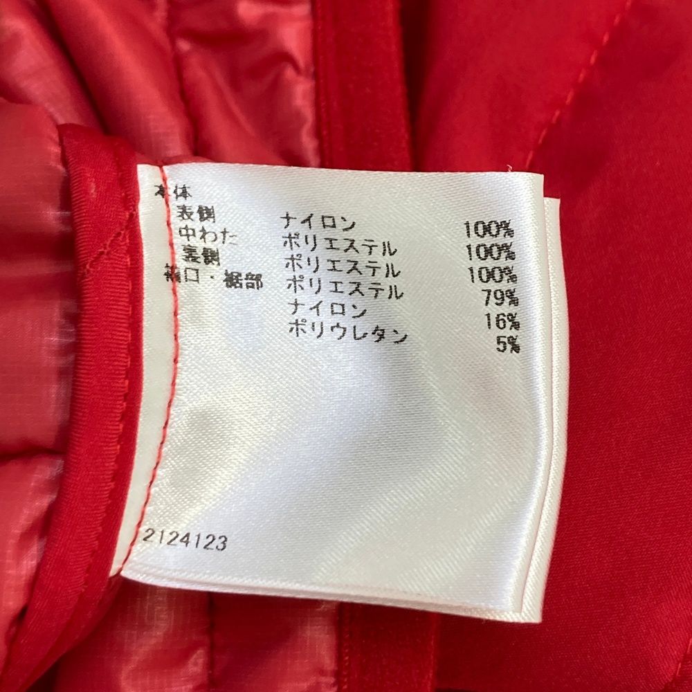 サイズ M MUNSING WEAR マンシングウェア 刺繍入り 中綿ベスト レッド系 ゴルフウェア レディース ストスト ベスト レディースウェア ゴルフ