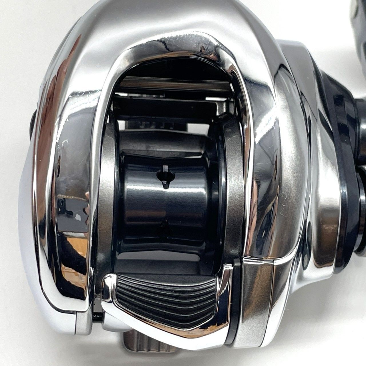☆SHIMANO シマノ 19 ANTARES HG 03984 ベイトリール 右ハンドル 中古