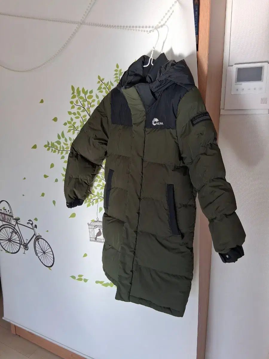 NEPA ネパ マルーン ダウンジャケット ロング丈 カーキ色 140