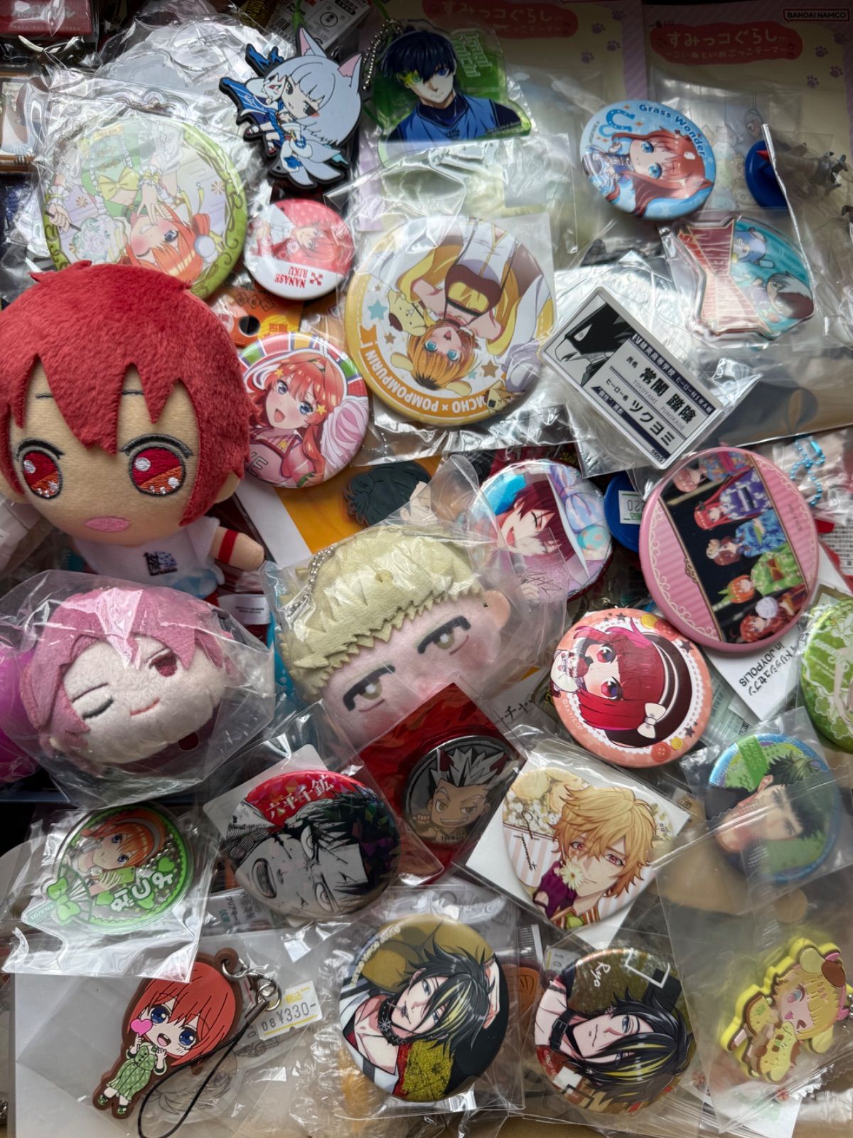 大特価！ アニメグッズ等 缶バッジ キーホルダー クリアファイル