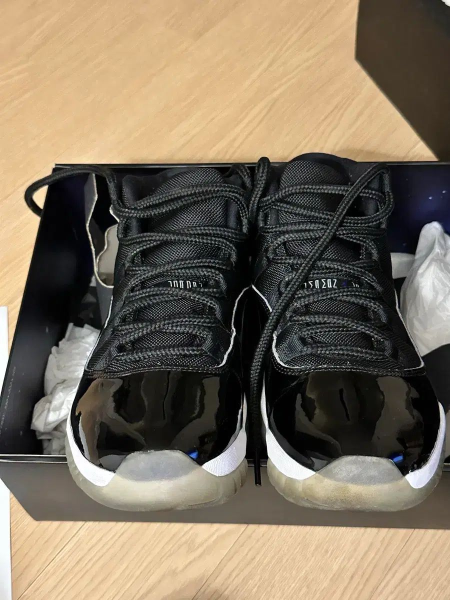 エアジョーダン11 スペースジャム 270