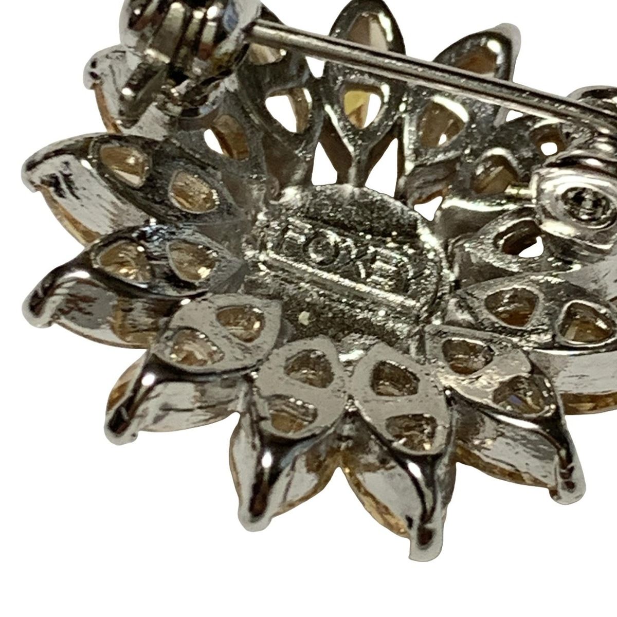 FOXEY(フォクシー) ブローチ - クリア×オレンジ×シルバー ライン