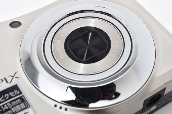 21 コンパクトデジタルカメラ