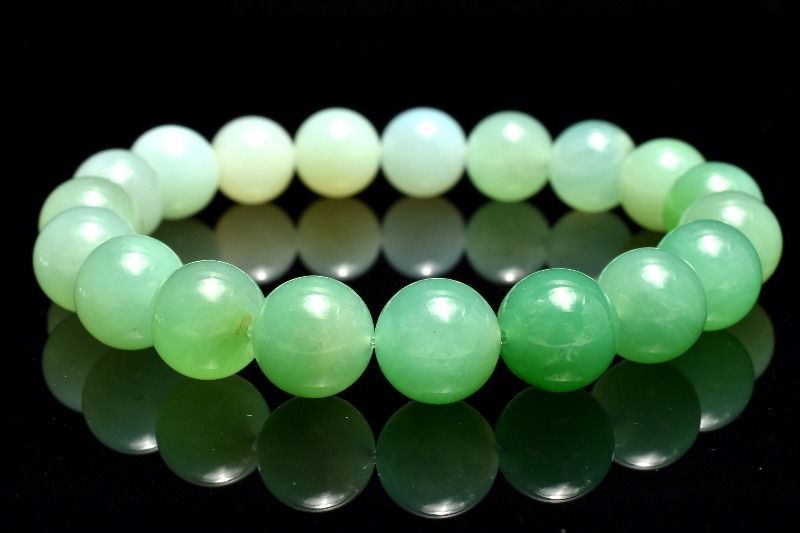 １点物 高発色 癒やしのグリーン クリソプレーズ 10 mm グラデーション ブレスレット パワーストーン 天然石 _MC 1574