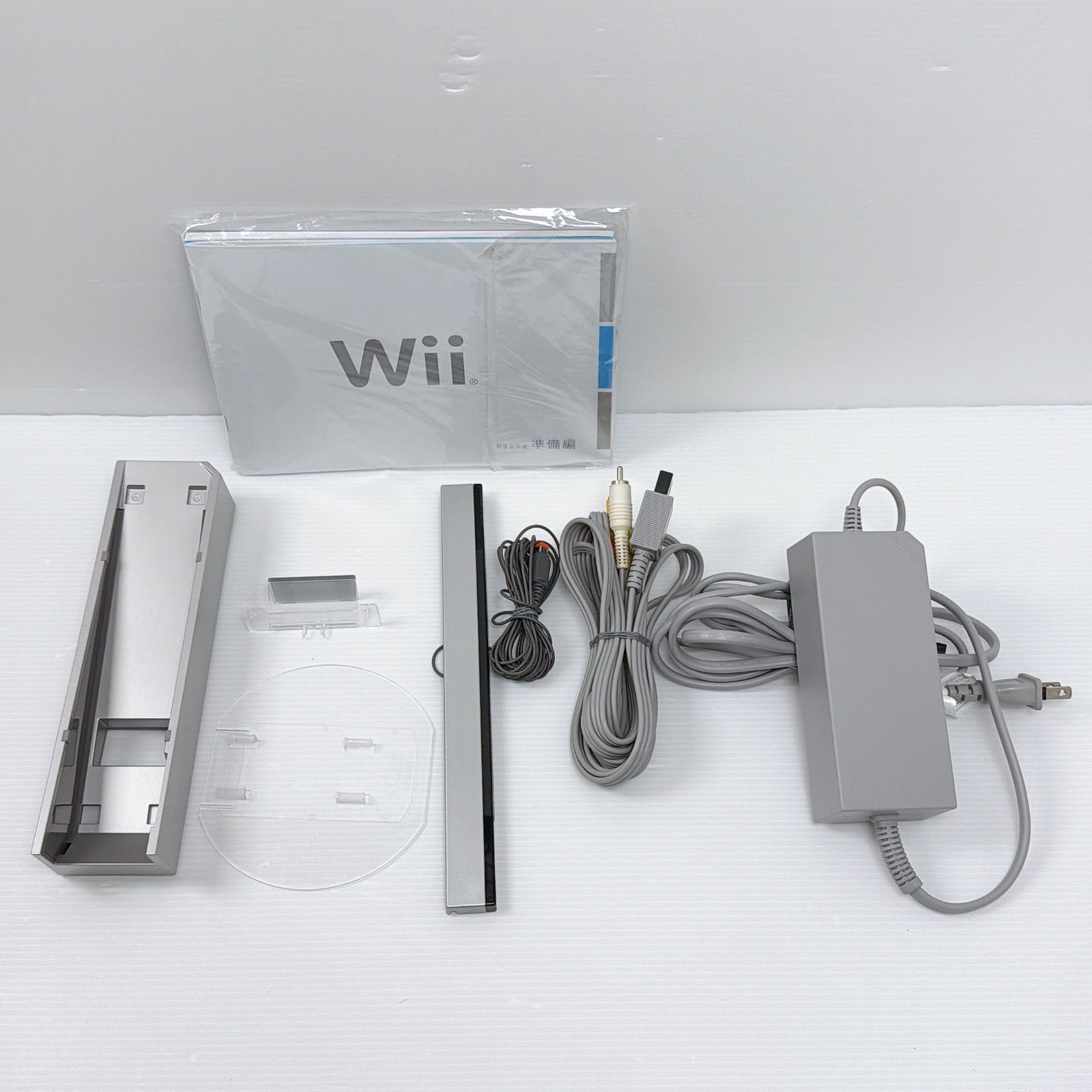 任天堂Wii 本体 25th anniversary 任天堂，スーパーマリオ25周年仕様“赤色”のWii本体を11月11日に発売