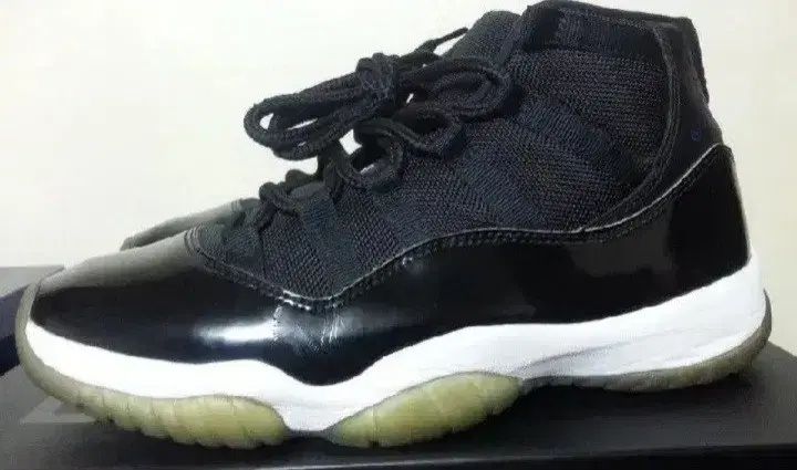 ナイキ ジョーダン11 スペースジャム 265