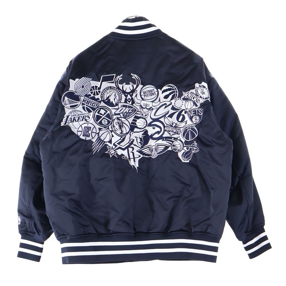 NBA (エヌビーエー) 総柄 背面ロゴエンブロイダリー ナイロン スタジアムジャケット ネイビー/イエロー UR-001