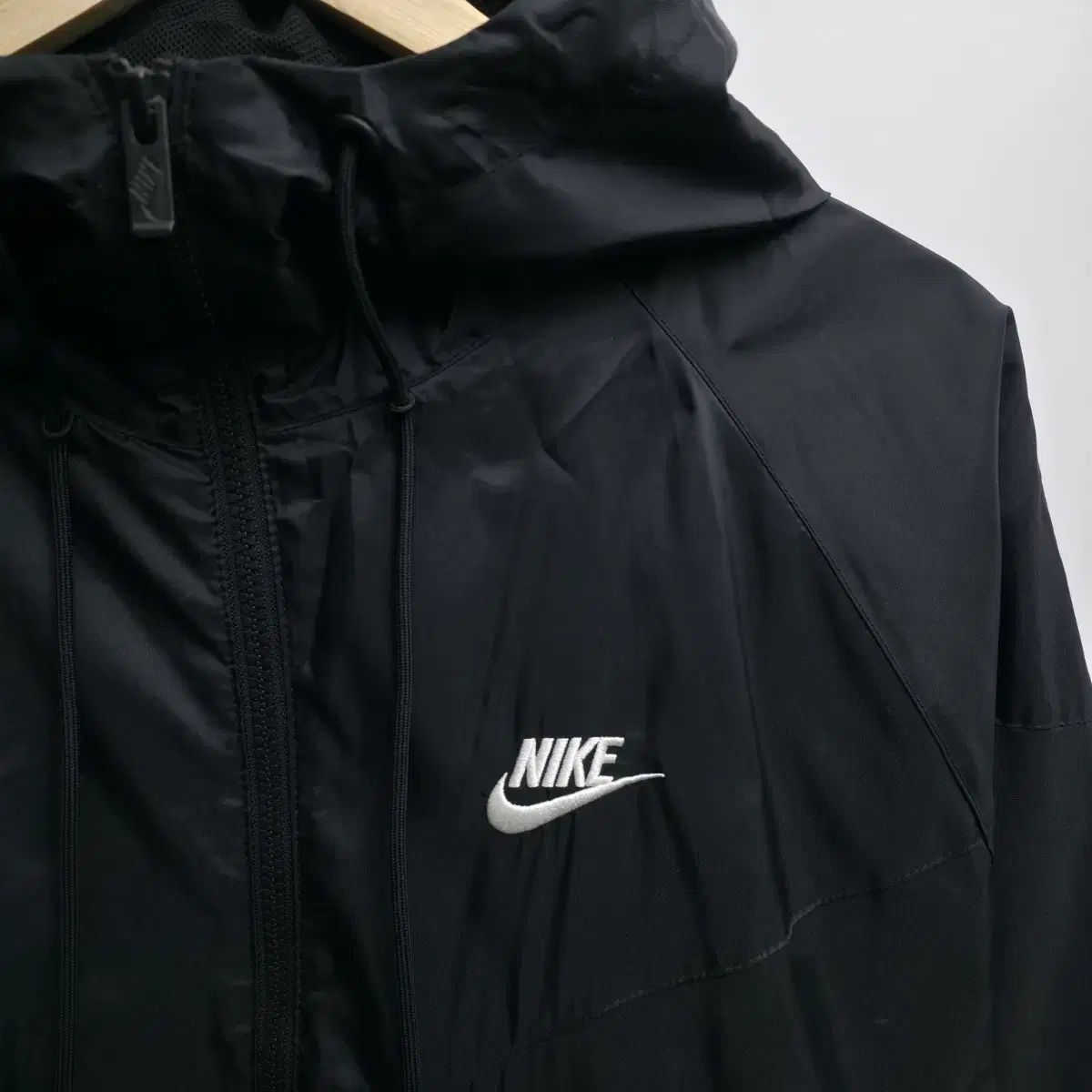 M NIKE ウィンドブレーカー ブラック - メルカリ