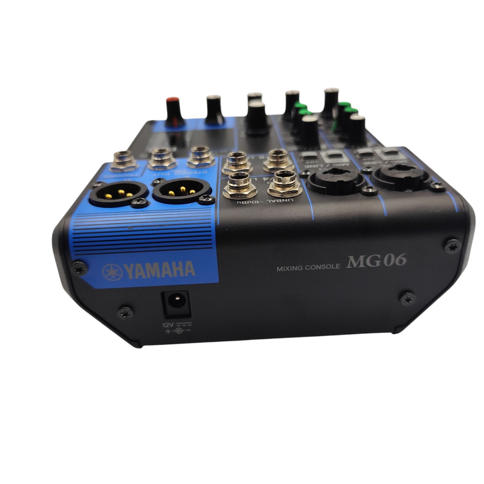 管理番号3292 ヤマハ YAMAHA 6チャンネルミキシングコンソール MG 06 最最大2 Mic 6 Line入力 マイクプリアンプ D-PRE 搭載 堅牢なメタルシャーシ