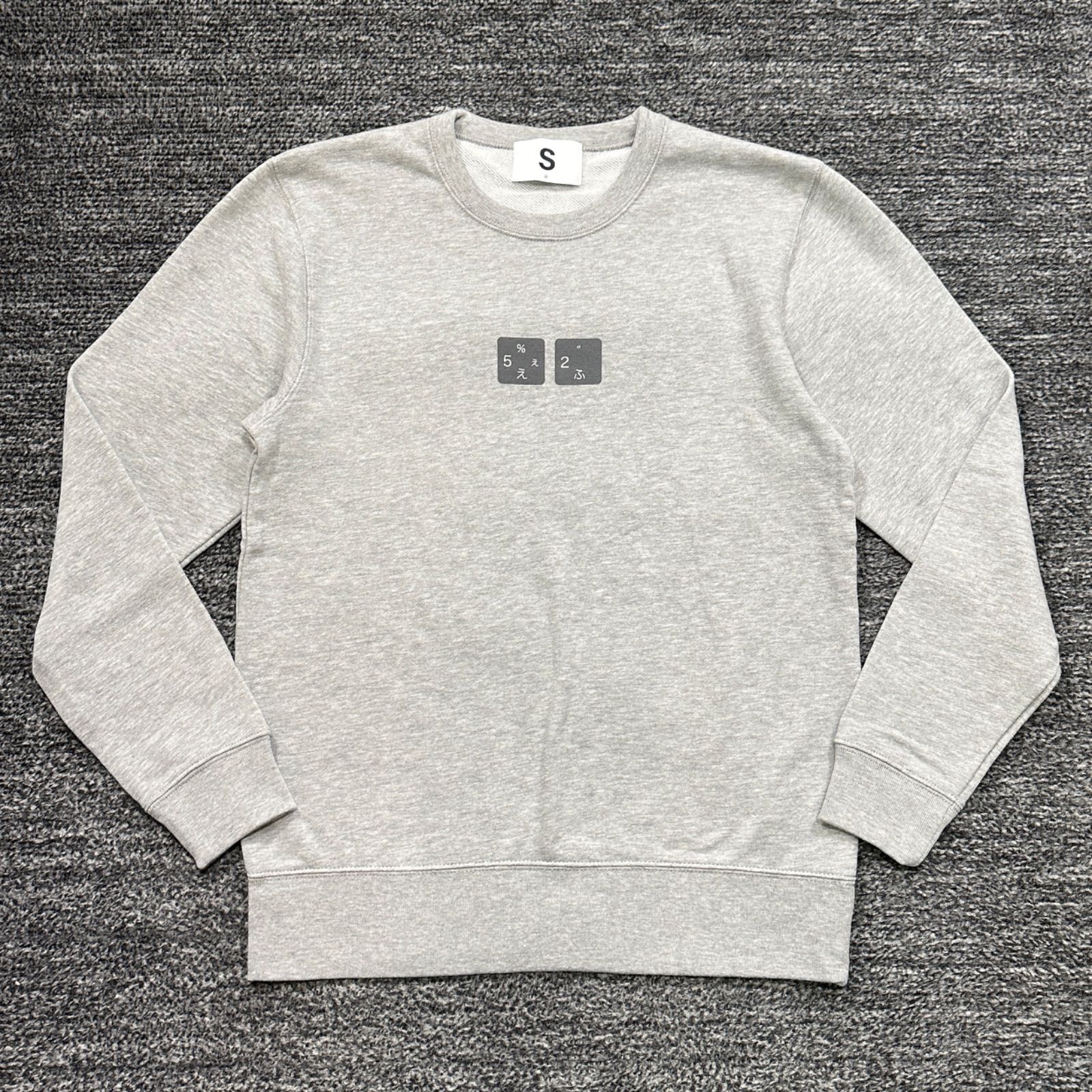 シークエル サイズ:L  24SS  WE-24SS-3BPCN-01 WEEKENDロゴプリントスウェット 中古 BS99 極美品 SEQUEL weekend netflix WE-24SS-3BPCN-01 ロゴプリント