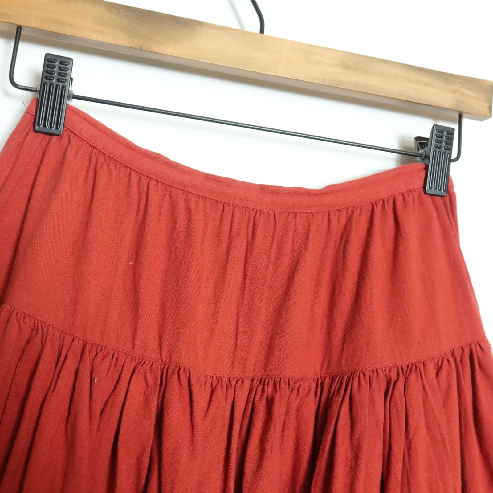 ピンクハウス☆たっぷりギャザーのティアードスカート 赤系 はしご