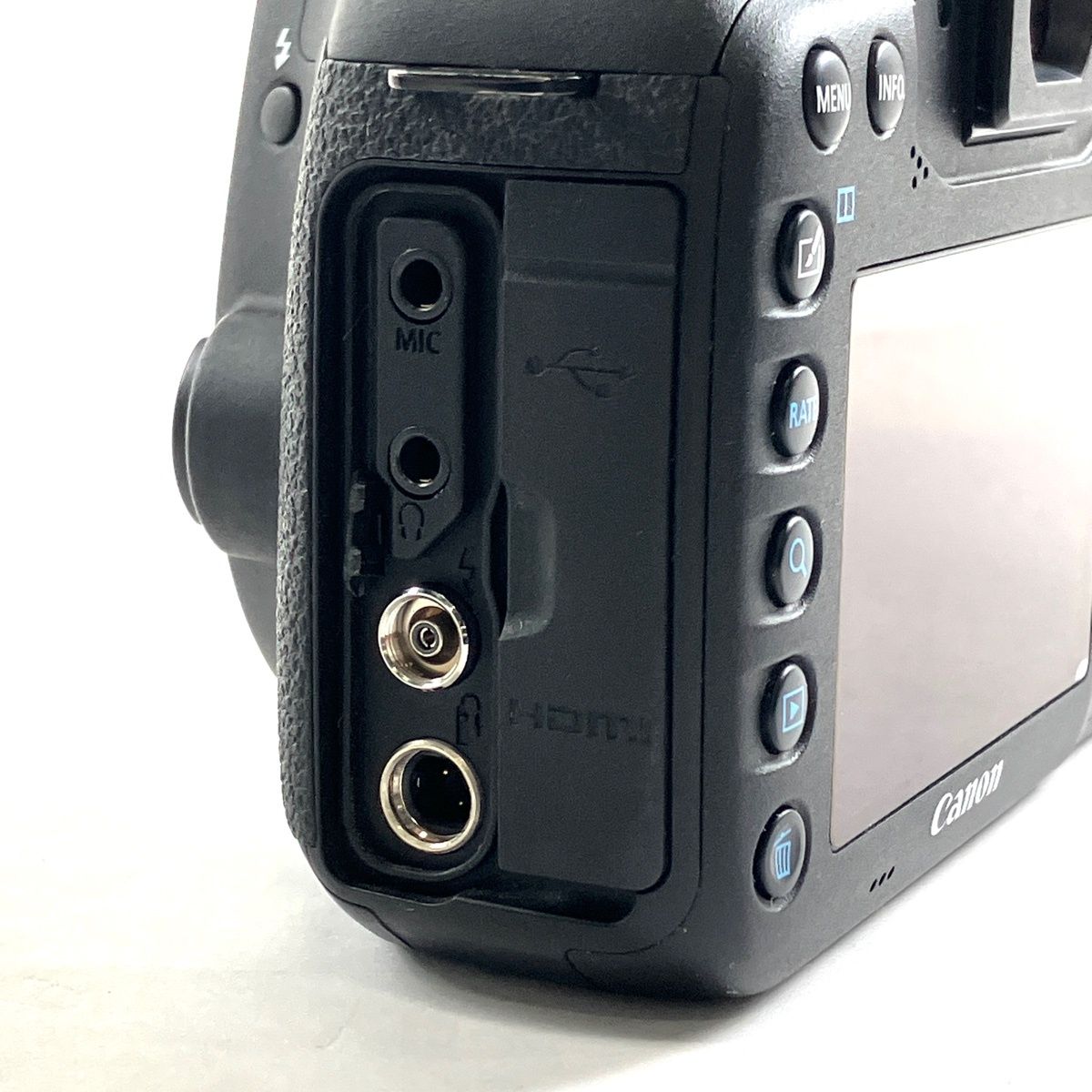 キヤノン Canon EOS 7D Mark II ボディ デジタル 一眼レフカメラ