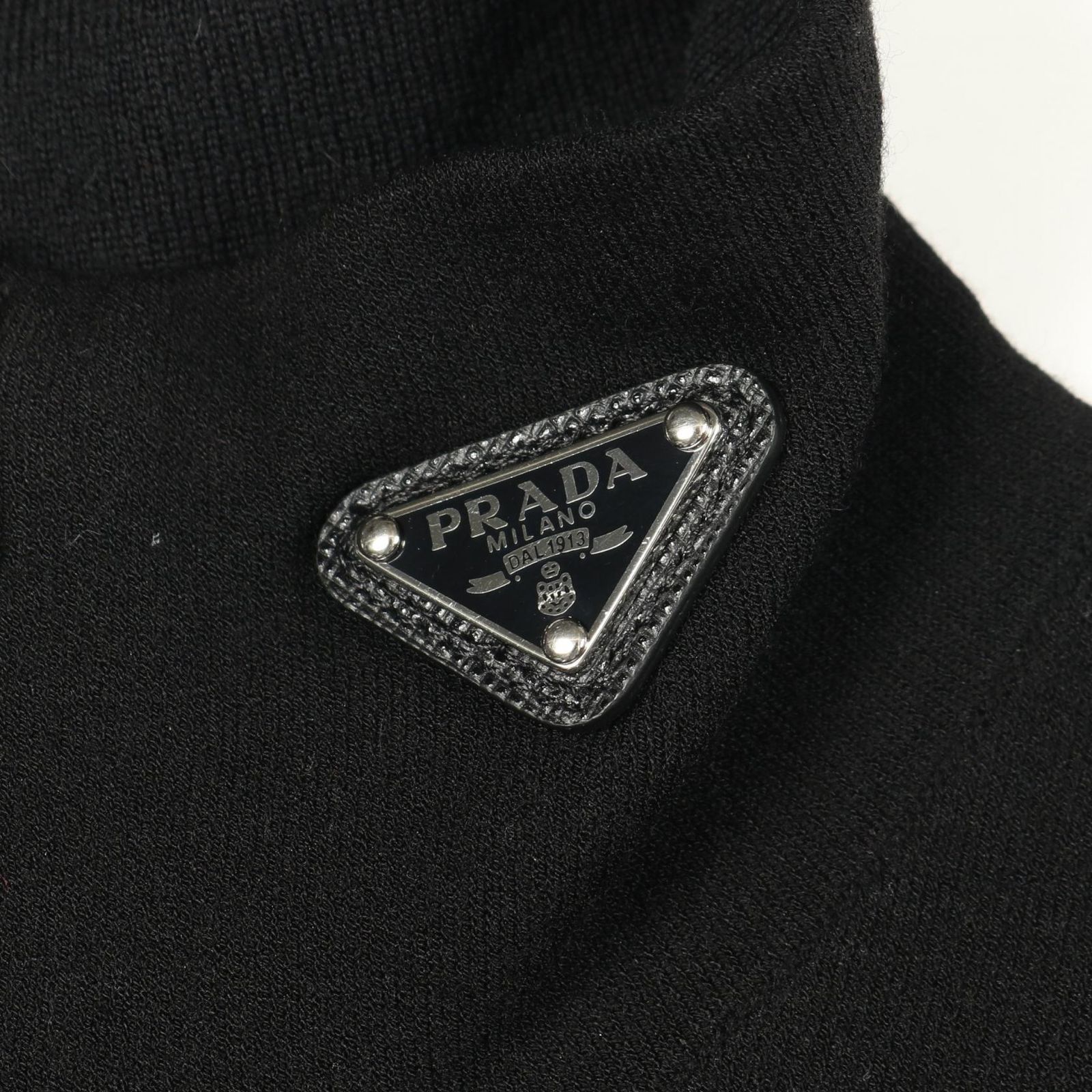 PRADA プラダ トライアングルロゴ ワンピース - メルカリ