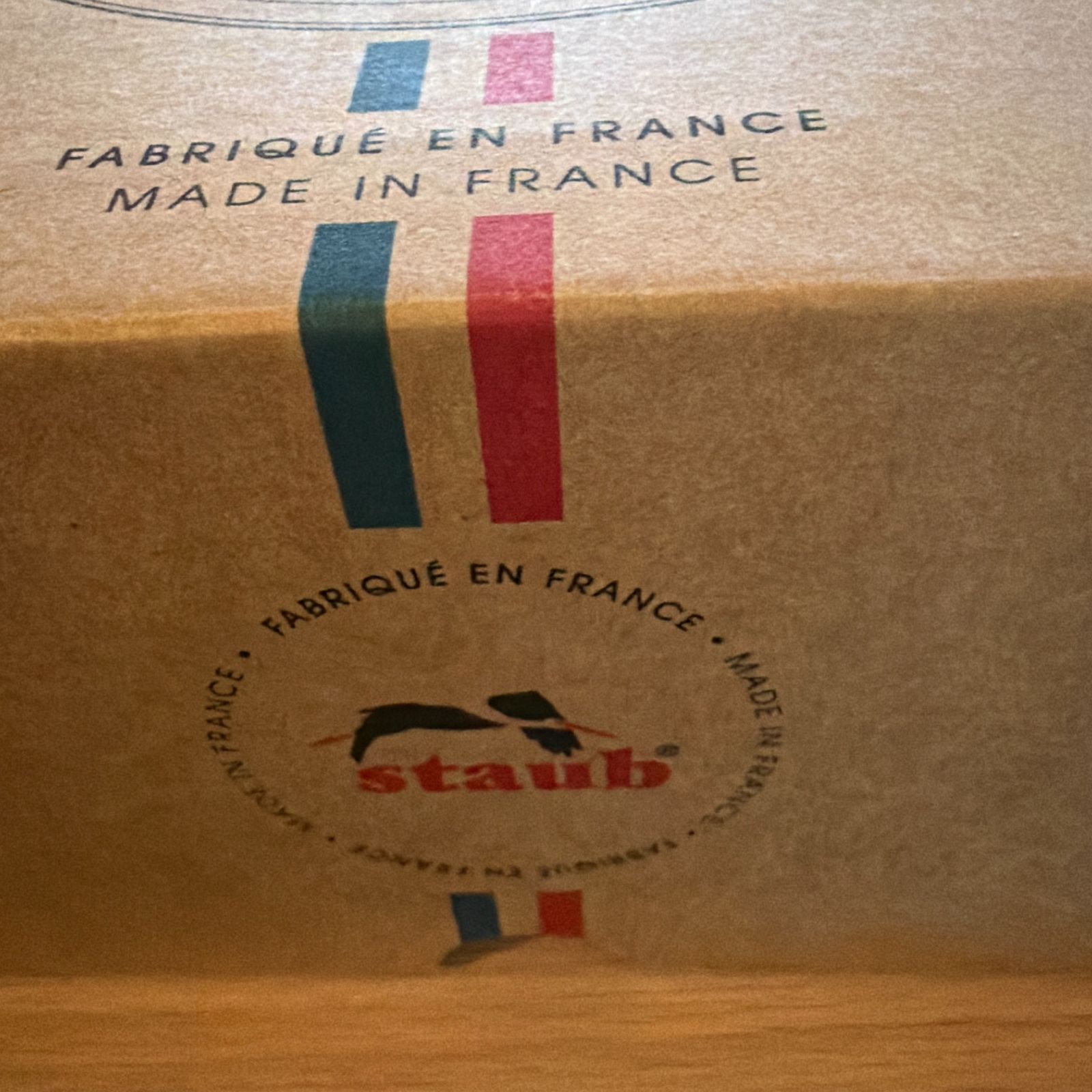  ストウブ ピコ ココット ラウンド ブラック 24 cm 並行輸入品 お弁当カップ ミルクパン ホーロー鍋 鍋 グリル