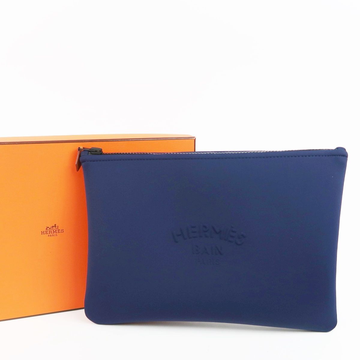 新品同様・未使用】HERMES エルメス フランス製 ロゴ クラッチバッグ