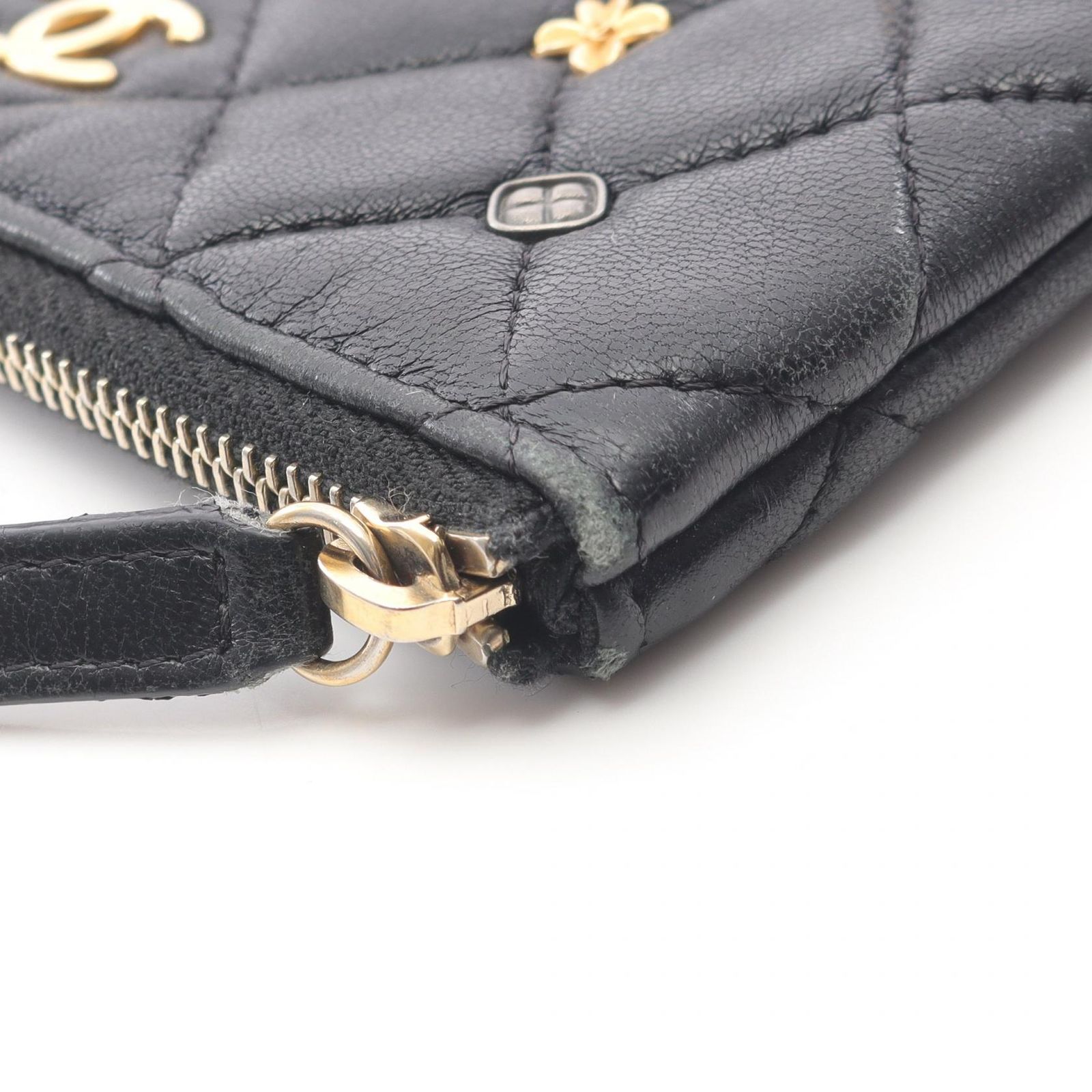 シャネル CHANEL ポーチ マトラッセ アイコン ブラック ラムスキン（羊