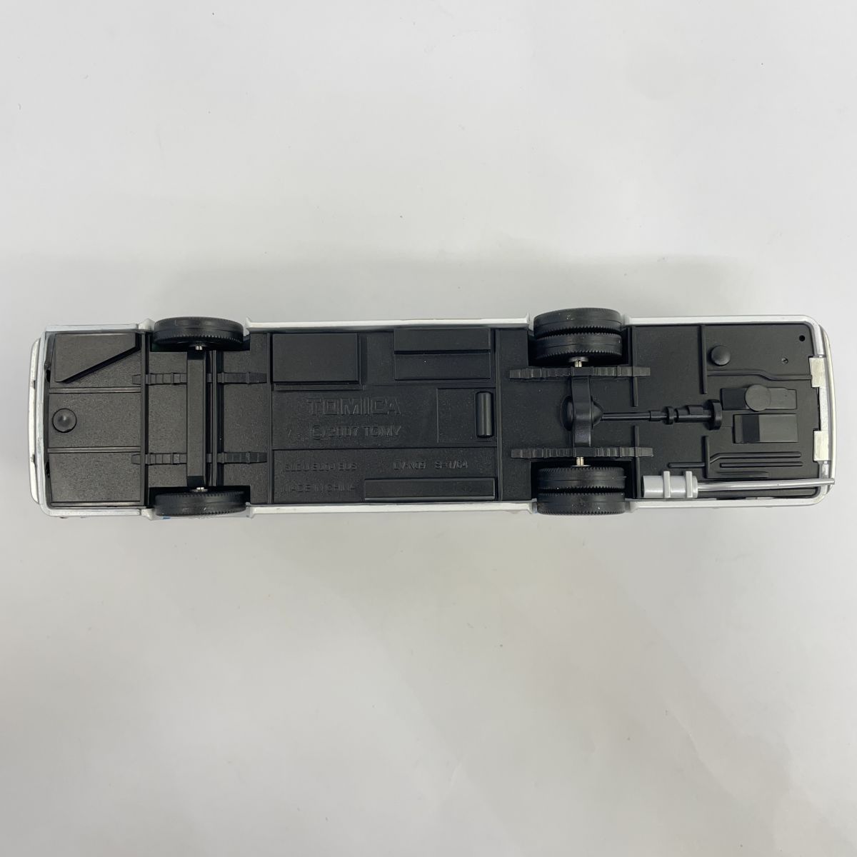 トミカリミテッドヴィンテージネオ LV-09b いすゞ BU04型バス 岩手県