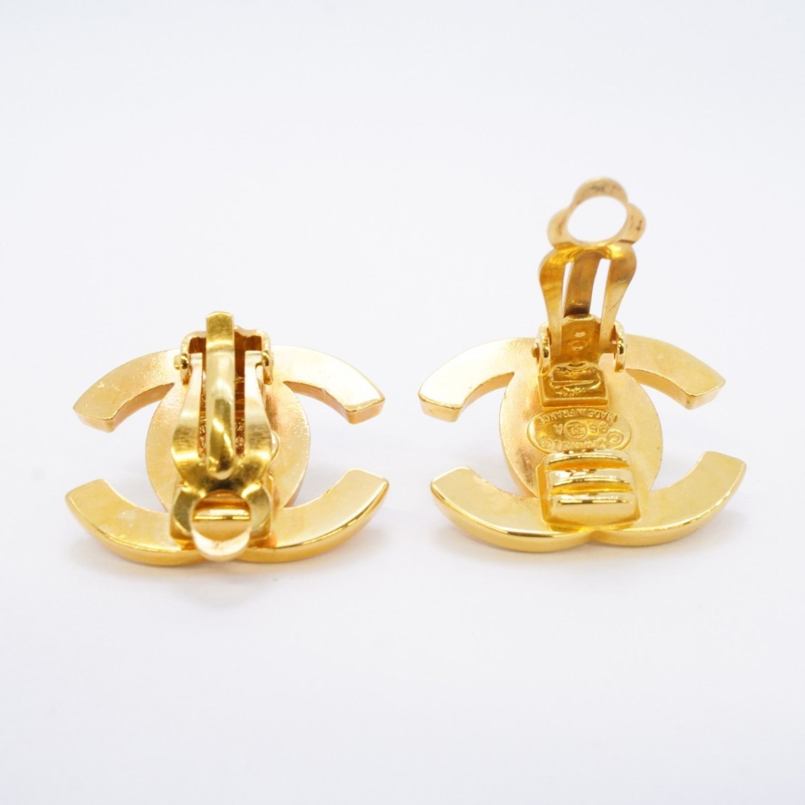 シャネル(Chanel) シャネル イヤリング ココマーク ターンロック GP