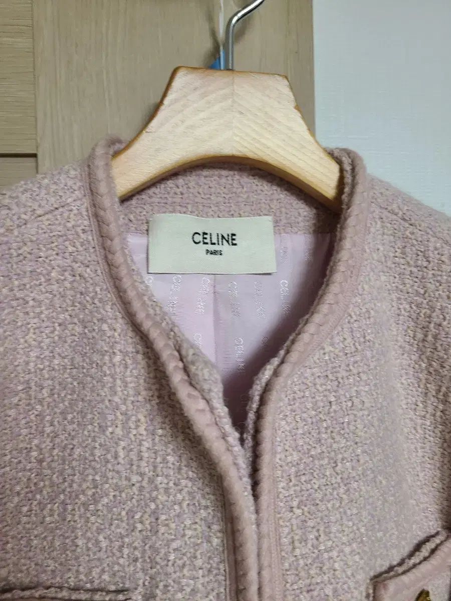 第1ボタン欠品 CELINE ツイード ピンク ジャケット 42 レディース Celine セリーヌ ピンク ツイード ジャケット - メルカリ