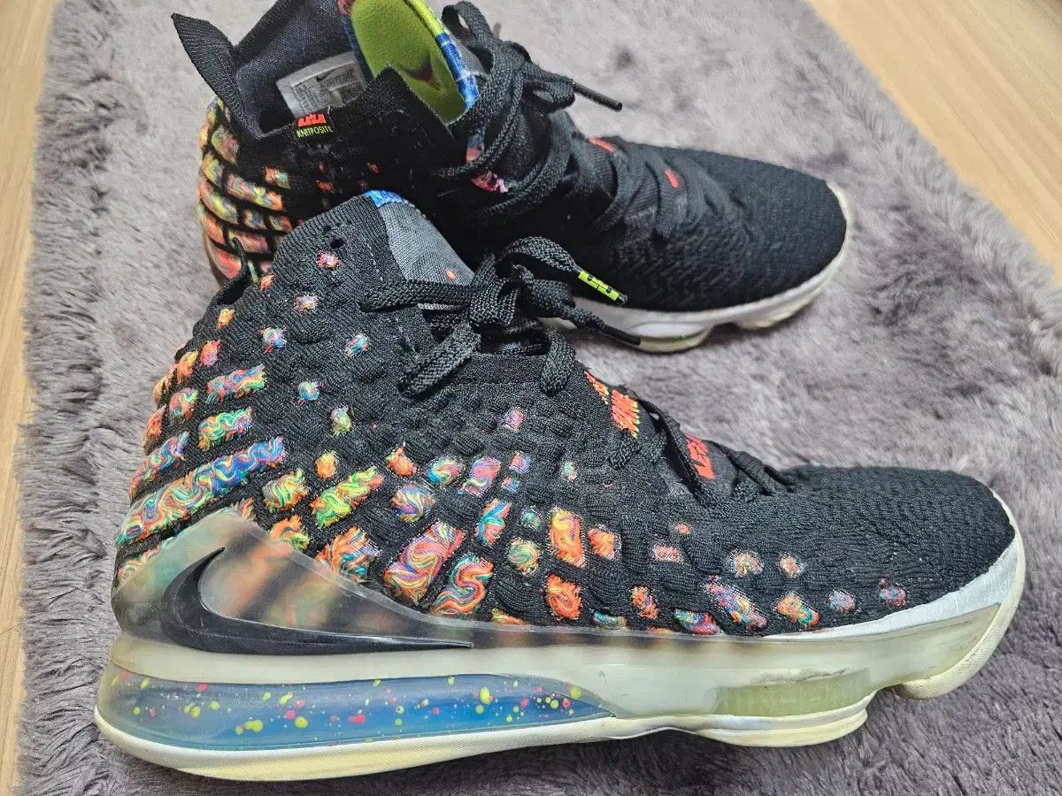 ナイキ レブロン17