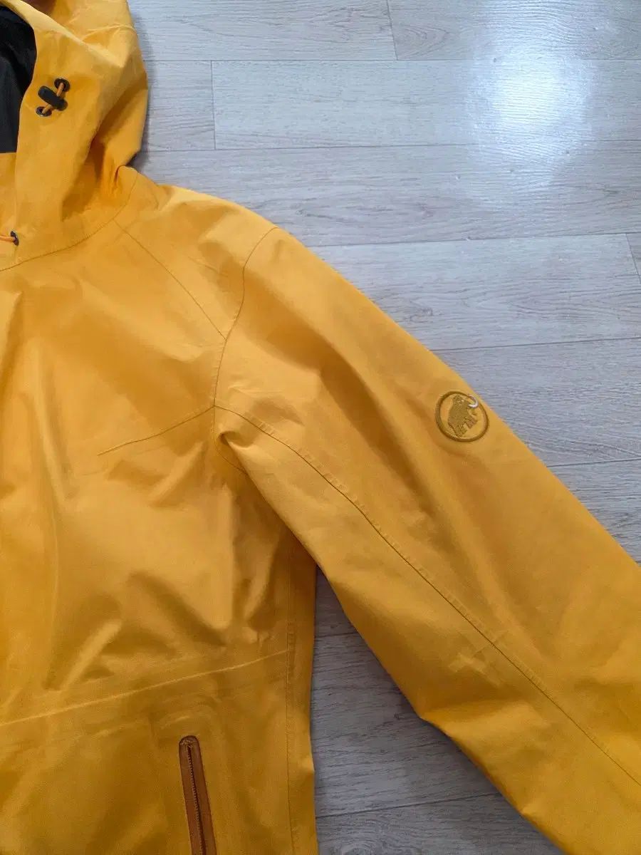 マムート ゴアテックス レディース イエロー ジャケット