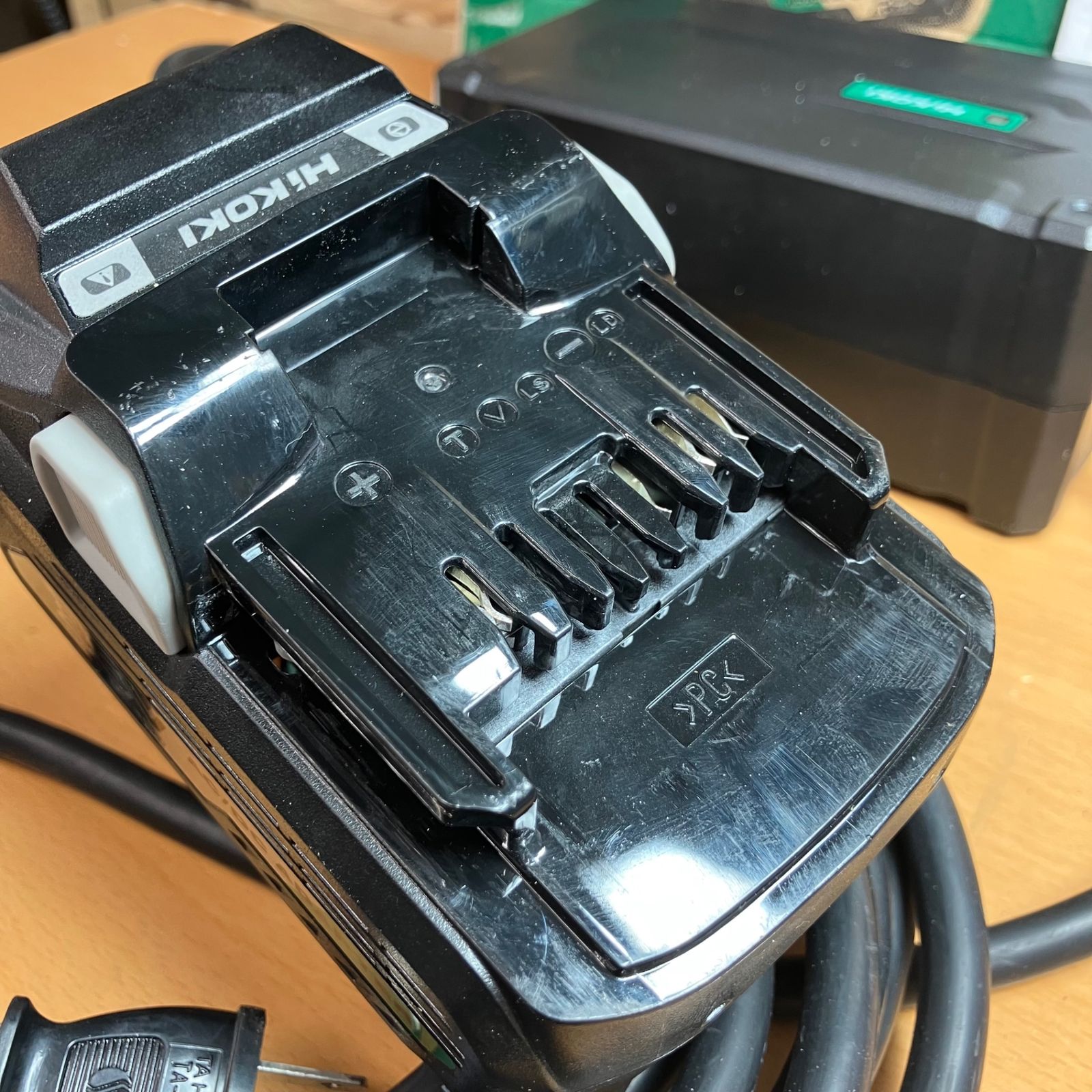 ハイコーキ HIKOKI 旧 日立工機 AC DCアダプター ET 36 A 100→36 V マルチボルト蓄電池対応