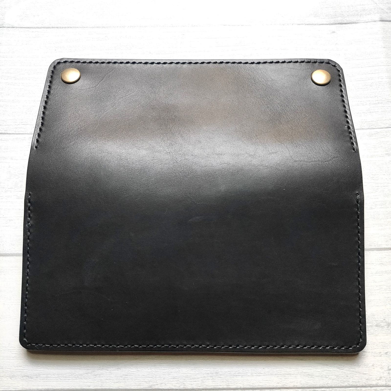 牛革トラッカーウォレット ロングサイズ ブラック 金具アンティーク色