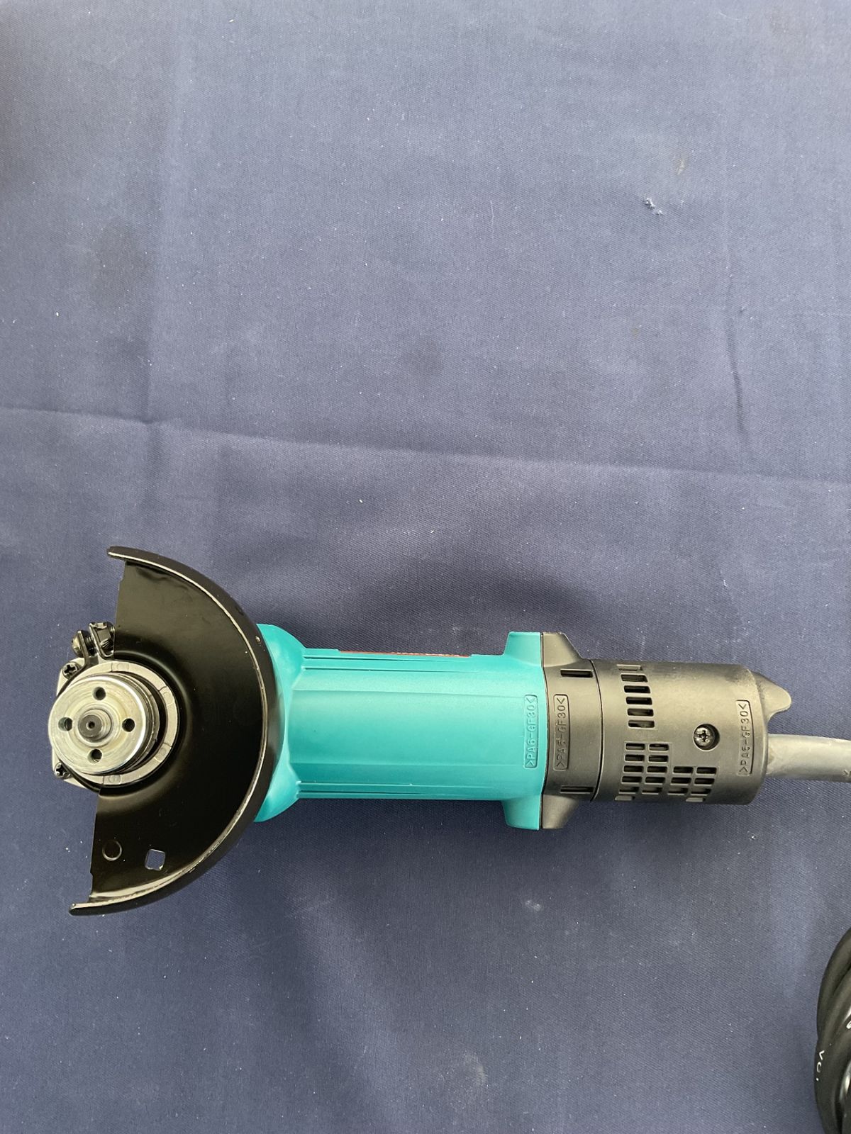 マキタ makita 100 mmディスクグラインダ 9533 B