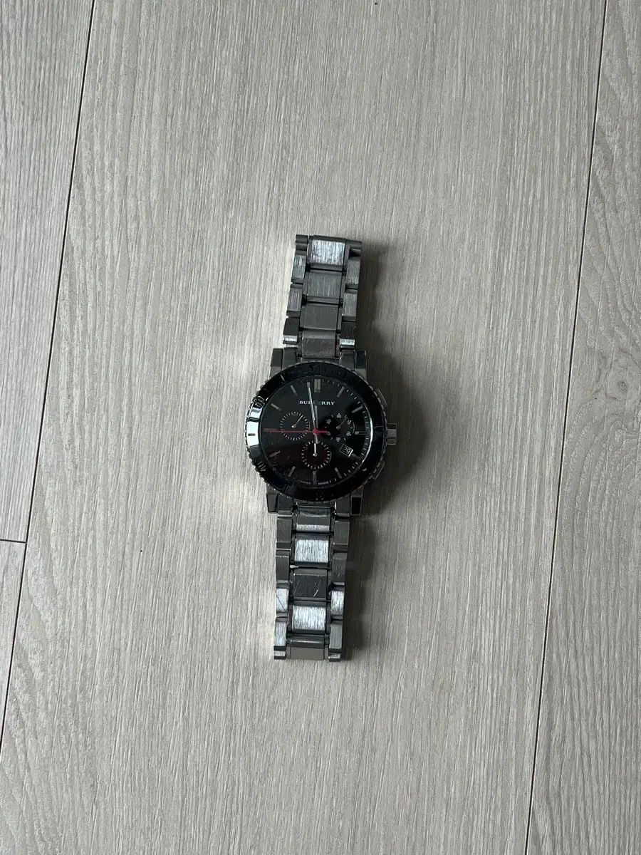 バーバリー クロノ メタル ウォッチ