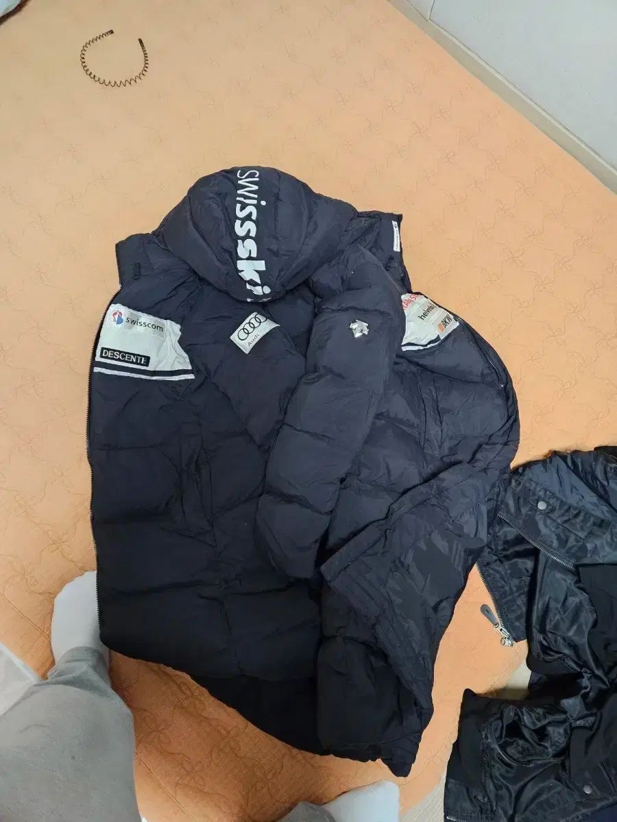 デサント スイス スキー ダウン ブラック 100 - メルカリ