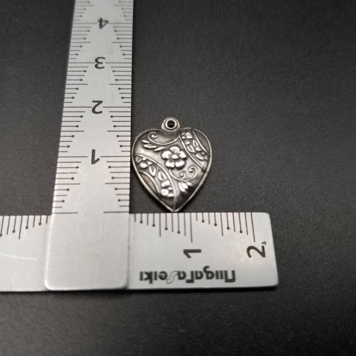 ペンダントヘッド