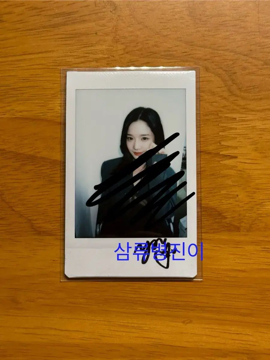 tripleS YooYeon ユヨン 直筆 サイン 入り ポラロイド 一日だけ キム・ユヨン サイン入りチェキ サイン入りポラロイド 出品