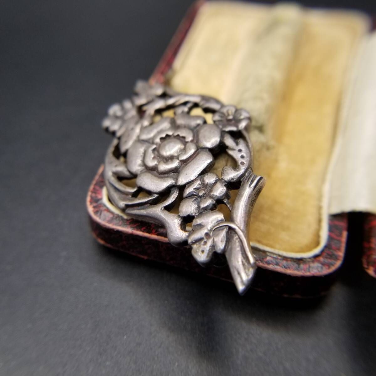 1993年 英国 ヴィンテージ お花の絵 925 シルバー フラワー ブローチ