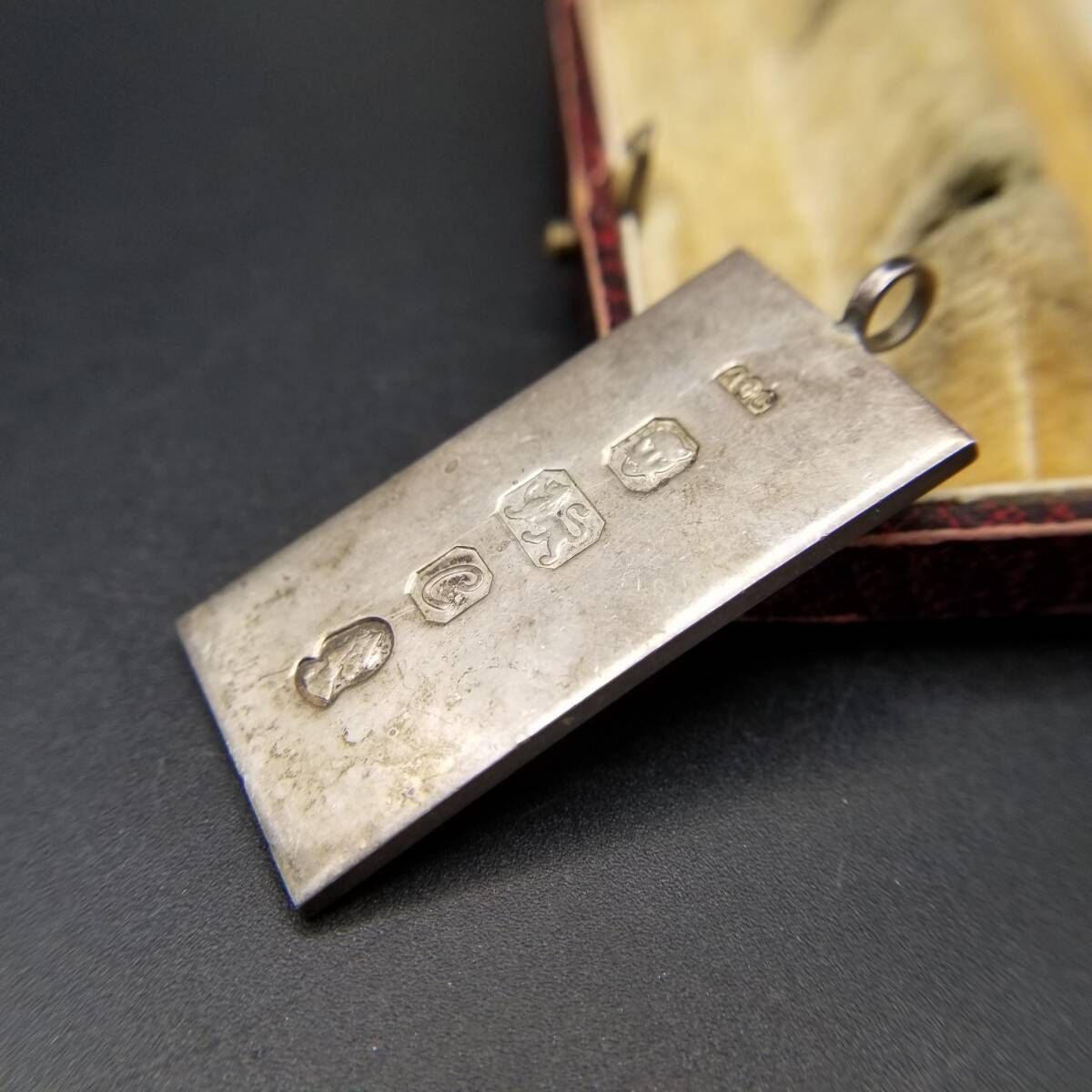 1977年 英国 ヴィンテージ エリザベス2世女王 即位25周年 チャーム 925