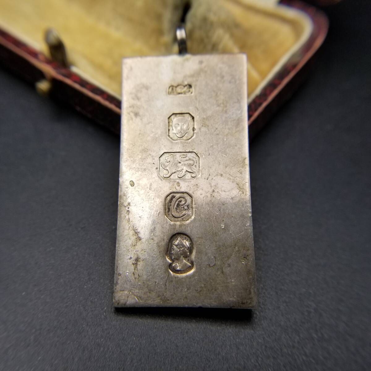 1977年 英国 ヴィンテージ エリザベス2世女王 即位25周年 チャーム 925