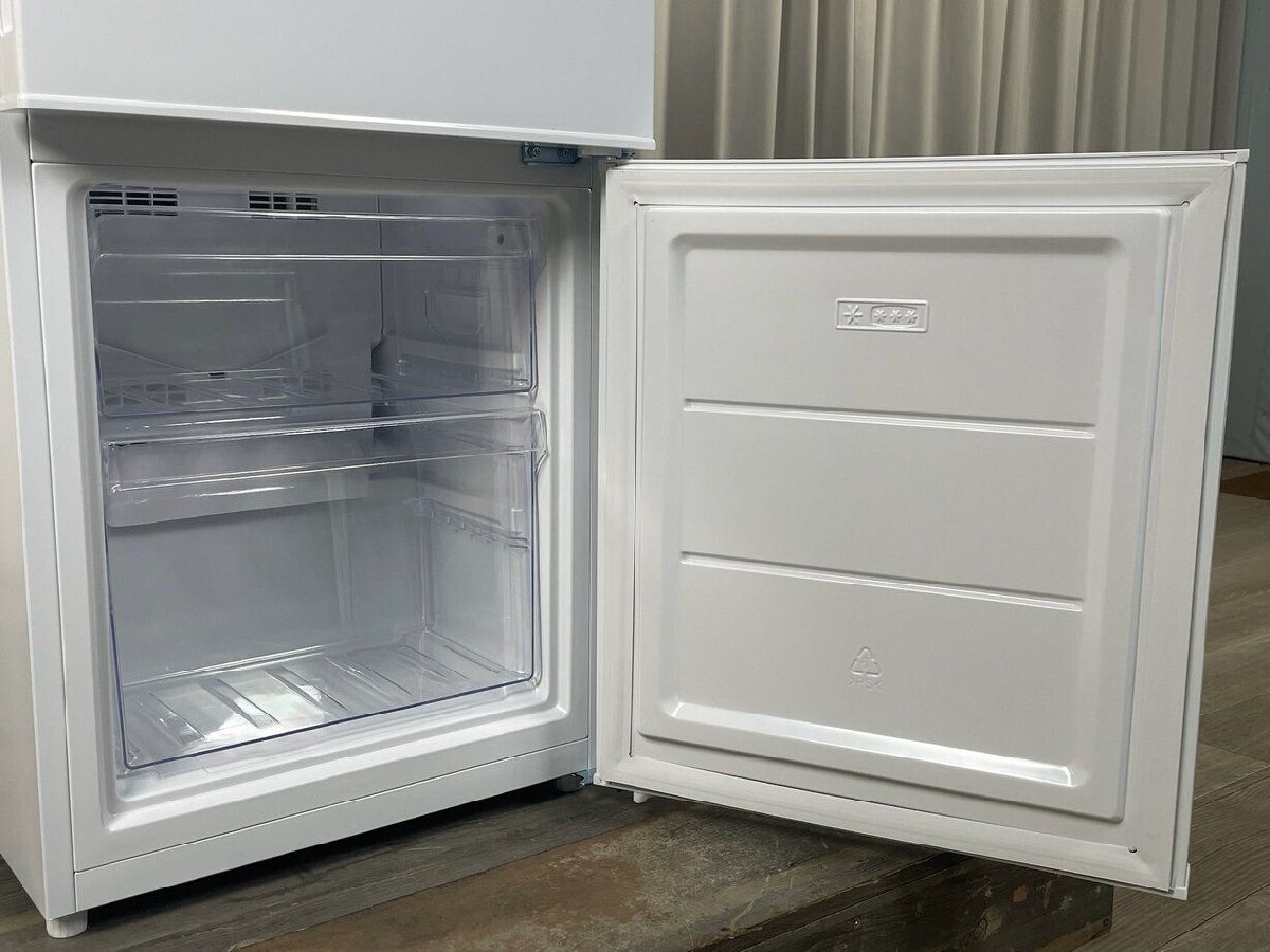 3143 ニトリ 2024年製 2ドア 140L 冷凍 冷蔵庫 NTR-140 / 生活 家電 白