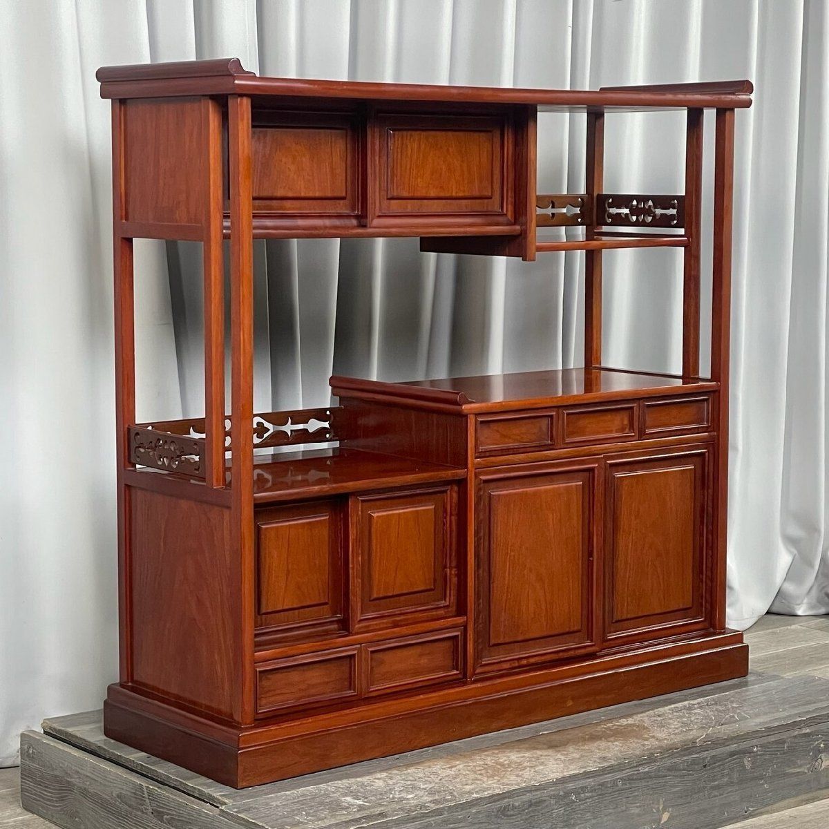 3144 花梨 茶棚 飾り棚 違い棚 / 和家具 和モダン 茶器棚 透彫 /神奈川