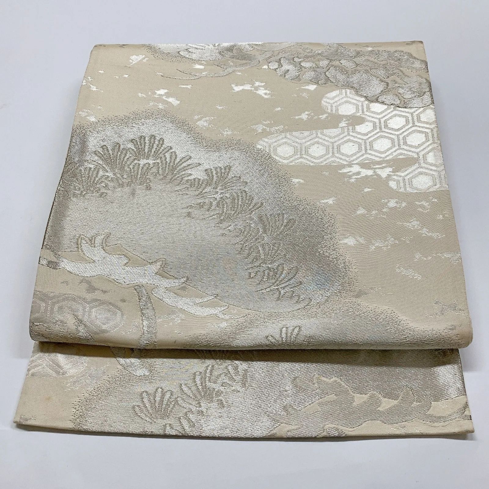 6074］袋帯 松亀甲霞文様 銀彩 シルバー 六通 正絹 着物 フォーマル