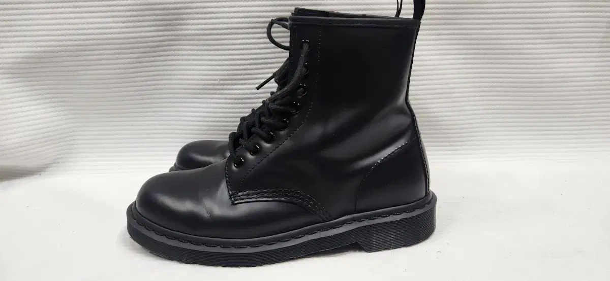 MARTENS ドクターマーチン