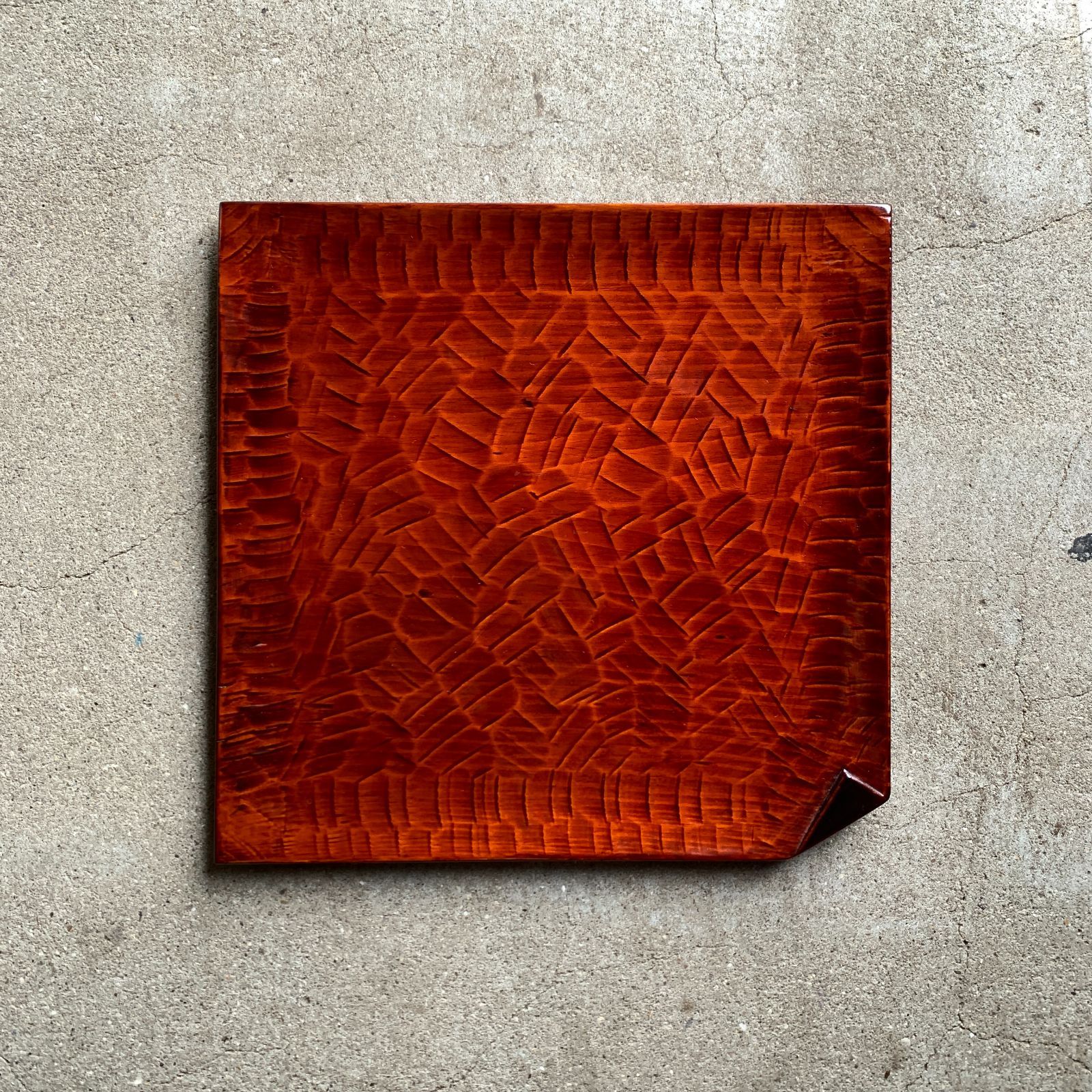 讃岐彫 ノミ目彫の隅折膳 鑿目 拭漆 盆 讃岐漆器 /HM-0179 - メルカリ