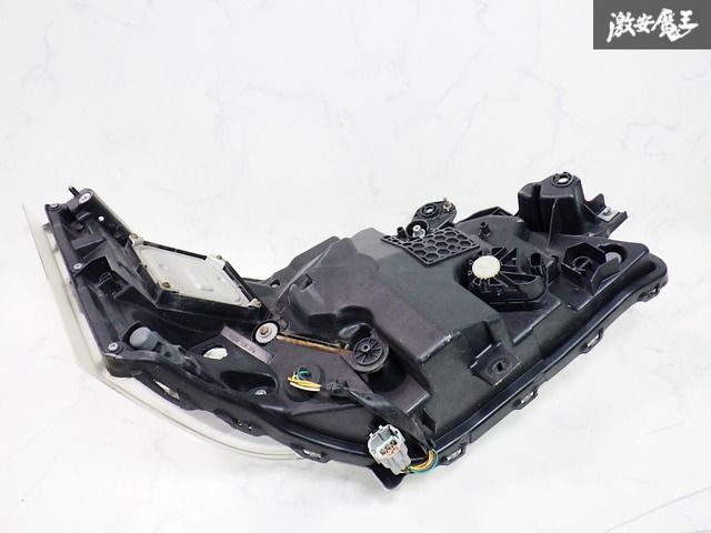 ☆点灯OK 良品 箱付☆ 日産 純正 NV350 E26 キャラバン 後期 LED