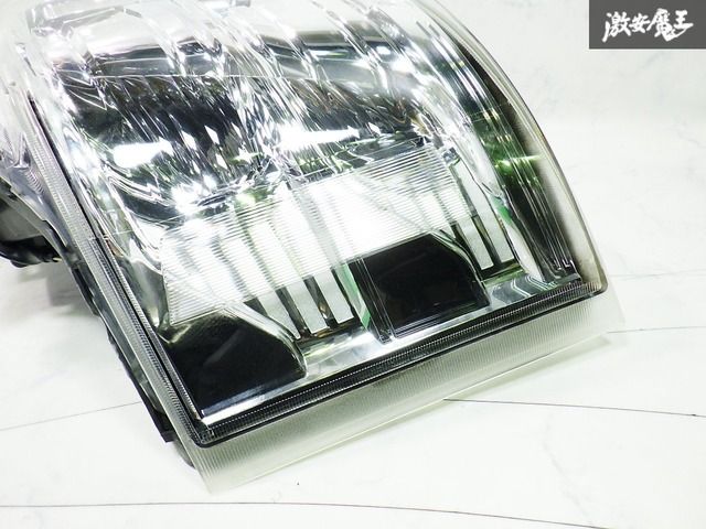 ☆点灯OK 良品 箱付☆ 日産 純正 NV350 E26 キャラバン 後期 LED