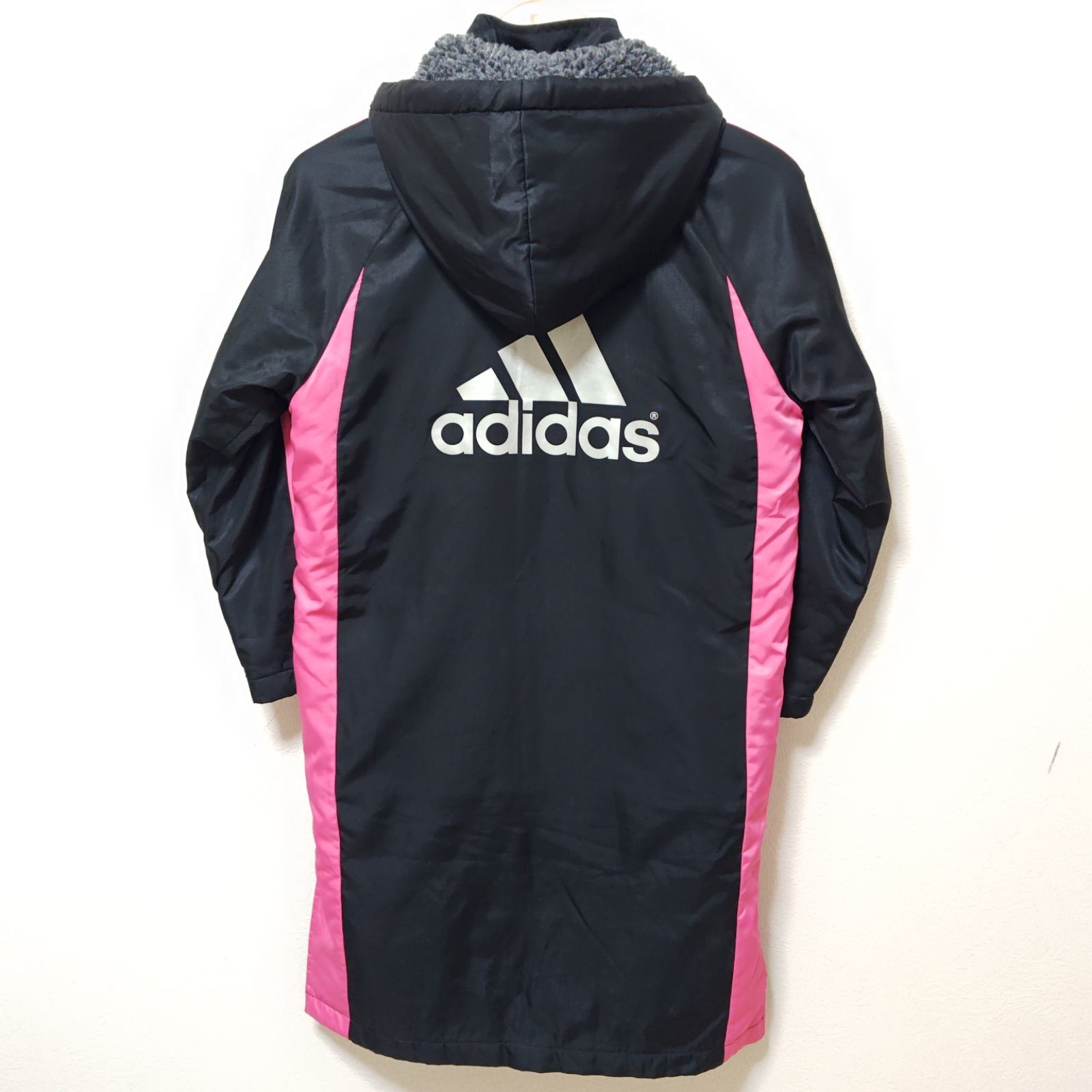 裏ボアと中綿入りでしっかり防寒◎【adidas】アディダス ベンチコート