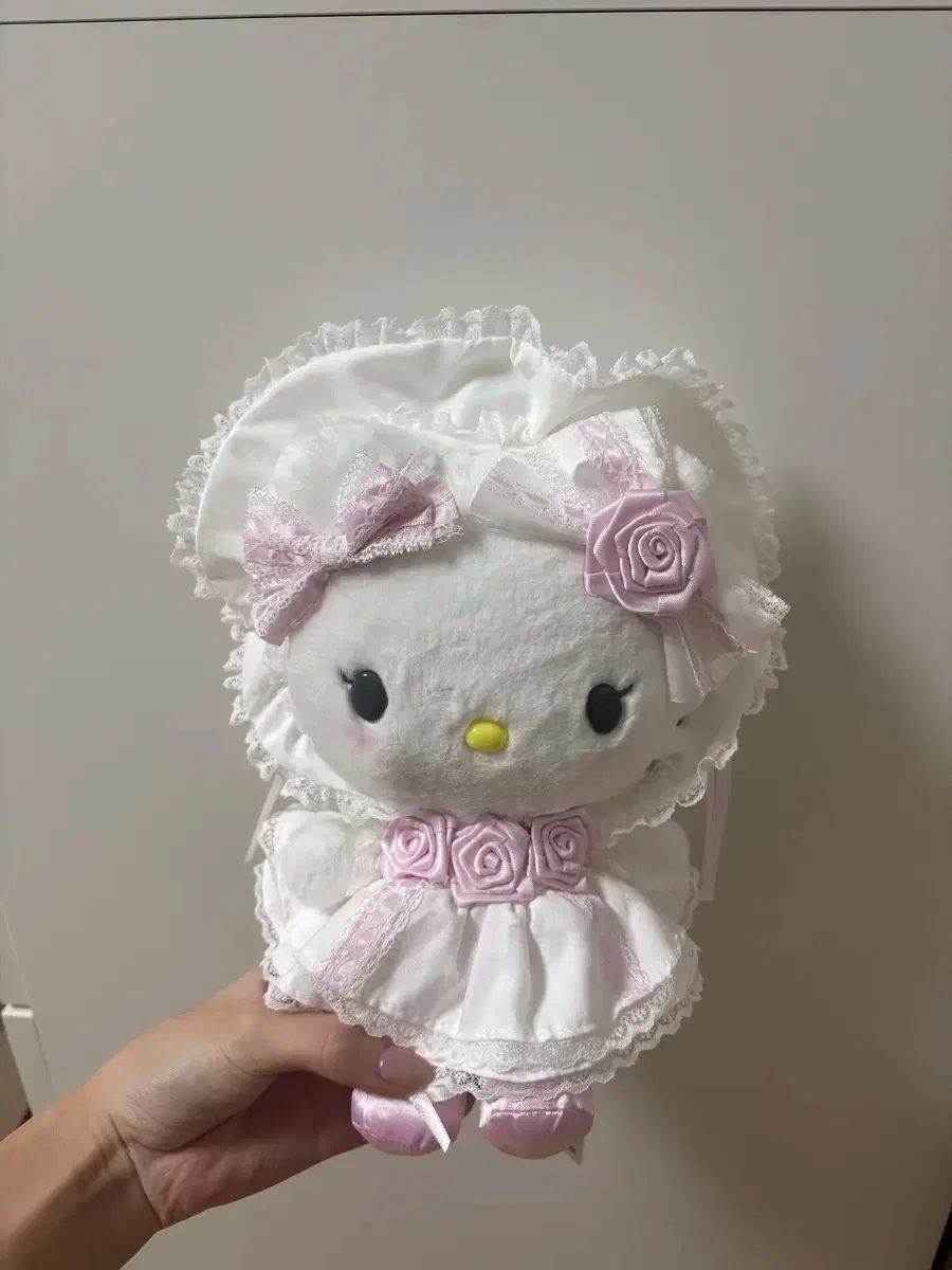 Sanrio(サンリオ) 白(ホワイト) フリルシリーズ HELLO KITTY(ハロー