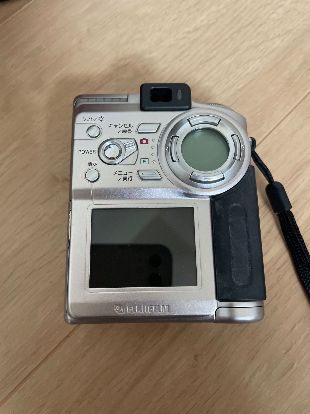 FUJIFILM FinePix 4700Z シルバー k2892デジカメ - メルカリ