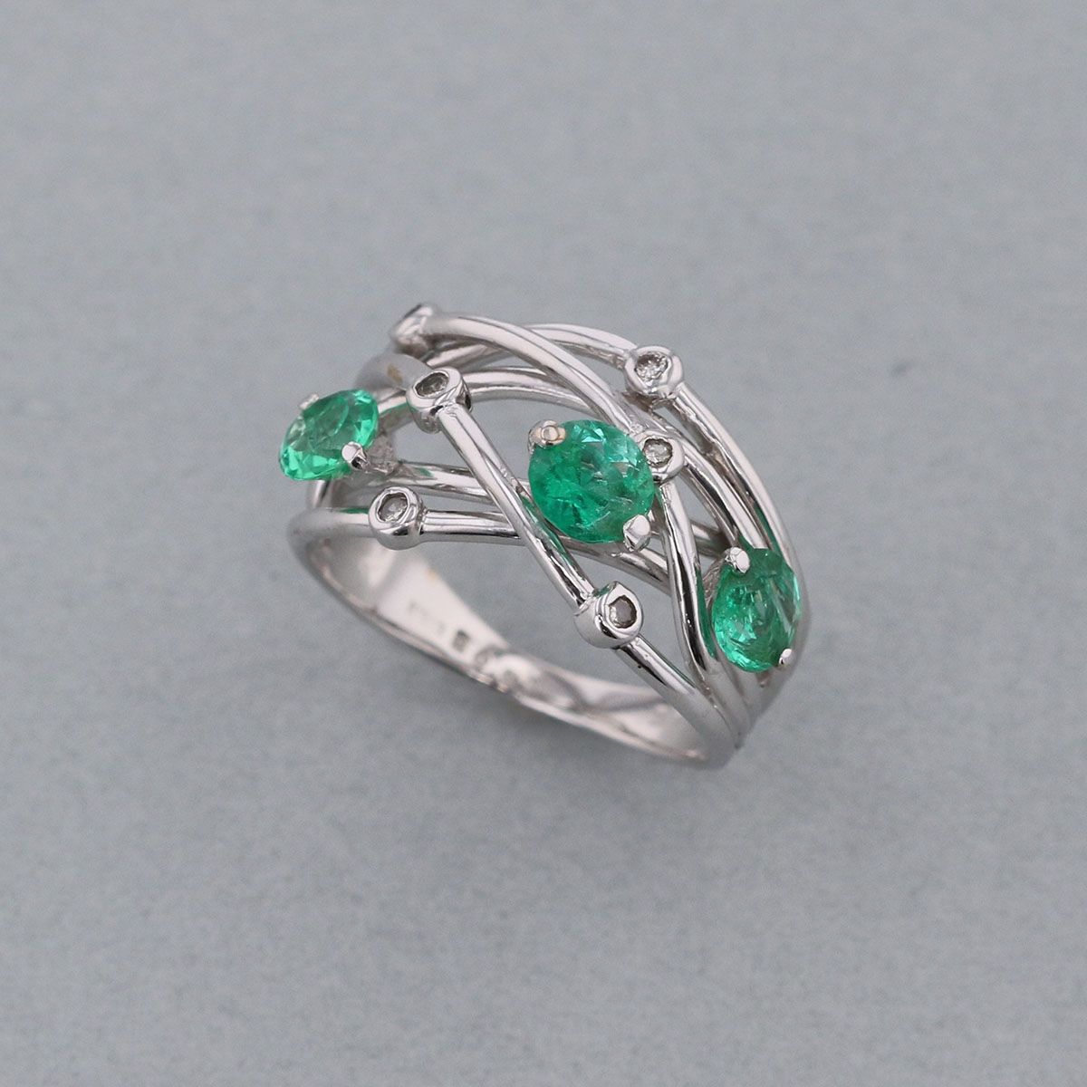 エメラルド ダイヤモンドリング K 18 WG リング 指輪 レディース 18ホワイトゴールド シルバー