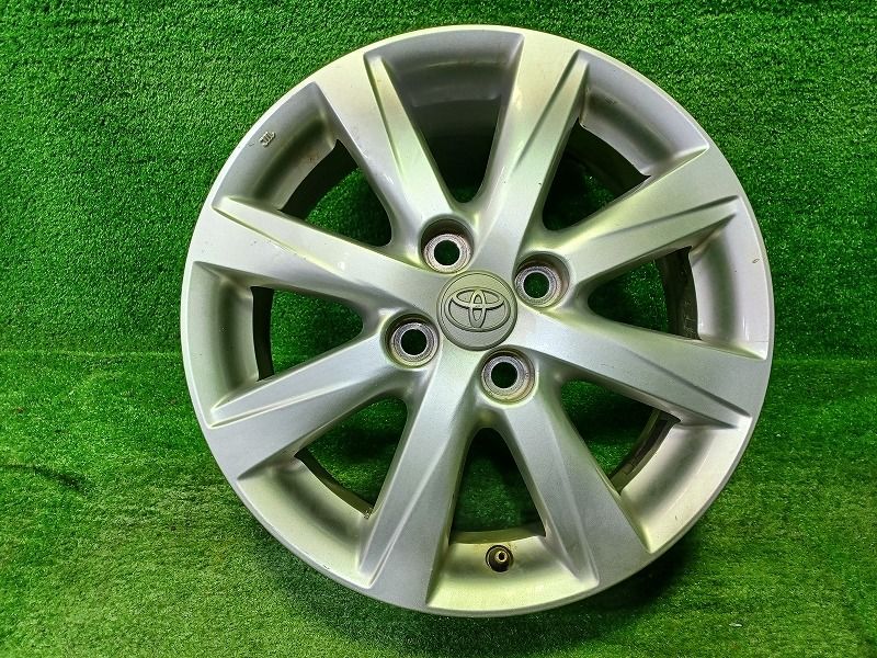 トヨタ 15インチ シルバーホイール ① トヨタ TOYOTA 純正 アクア 1本 ホイール アルミ シルバー 15インチ