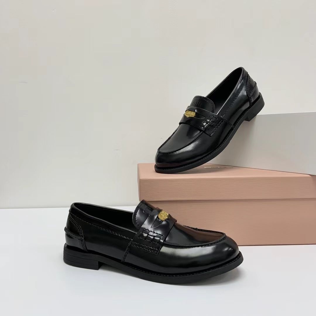 【未使用】MIUMIU ミュウミュウ レザー ロゴ ローファー ブラック 38 美品☆ MIUMIU ミュウミュウ 金貨 レザー ローファー ブラック - メルカリ