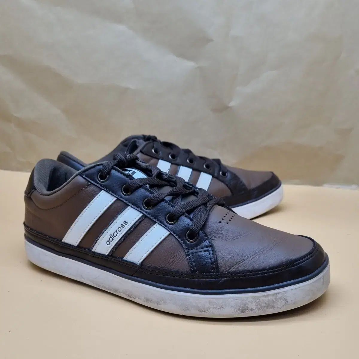 アディダス アディクロス タンブラウン ゴルフシューズ 280 - メルカリ